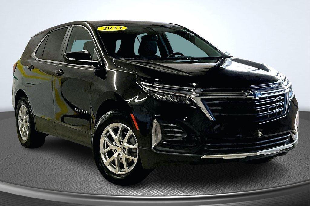 used 2024 Chevrolet Equinox car, priced at $23,317