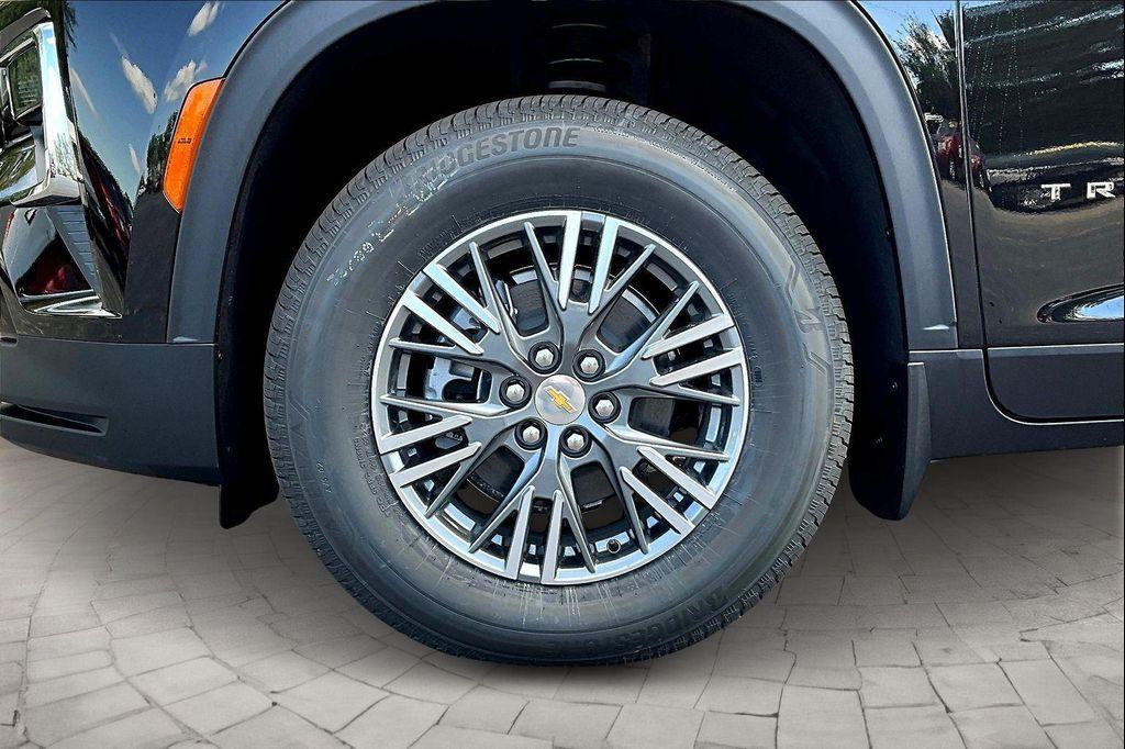 new 2026 Chevrolet Traverse car, priced at $44,470