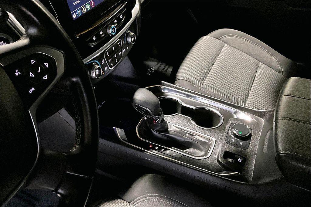 used 2023 Chevrolet Traverse car, priced at $28,995
