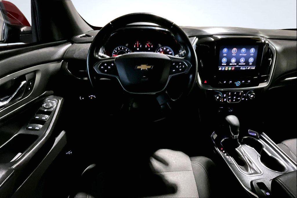 used 2023 Chevrolet Traverse car, priced at $27,149