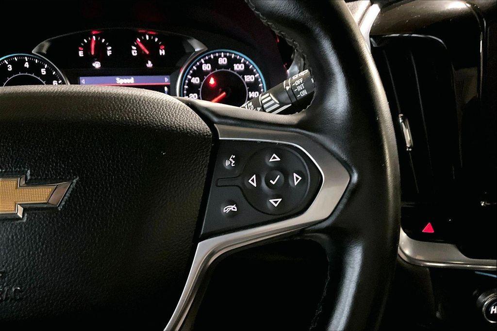 used 2023 Chevrolet Traverse car, priced at $27,149