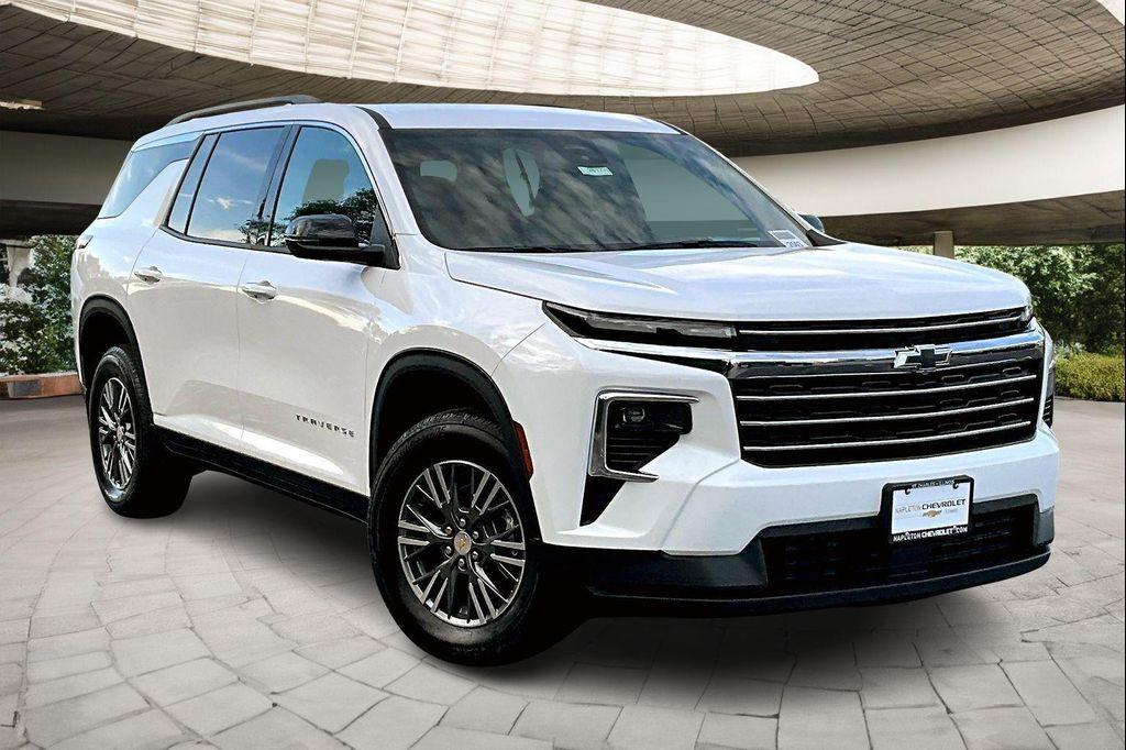 new 2026 Chevrolet Traverse car, priced at $42,970