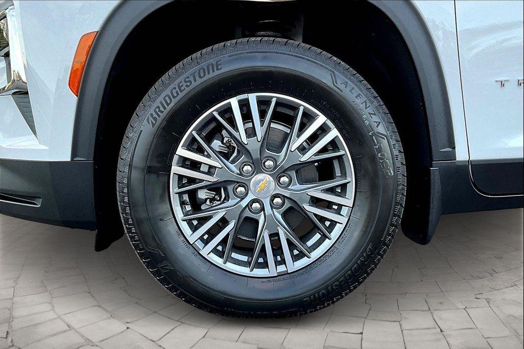 new 2026 Chevrolet Traverse car, priced at $42,970