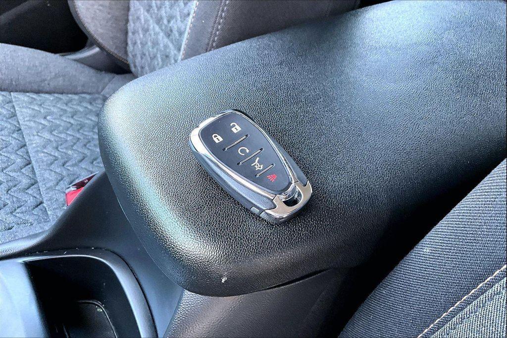 used 2024 Chevrolet Equinox car, priced at $23,228