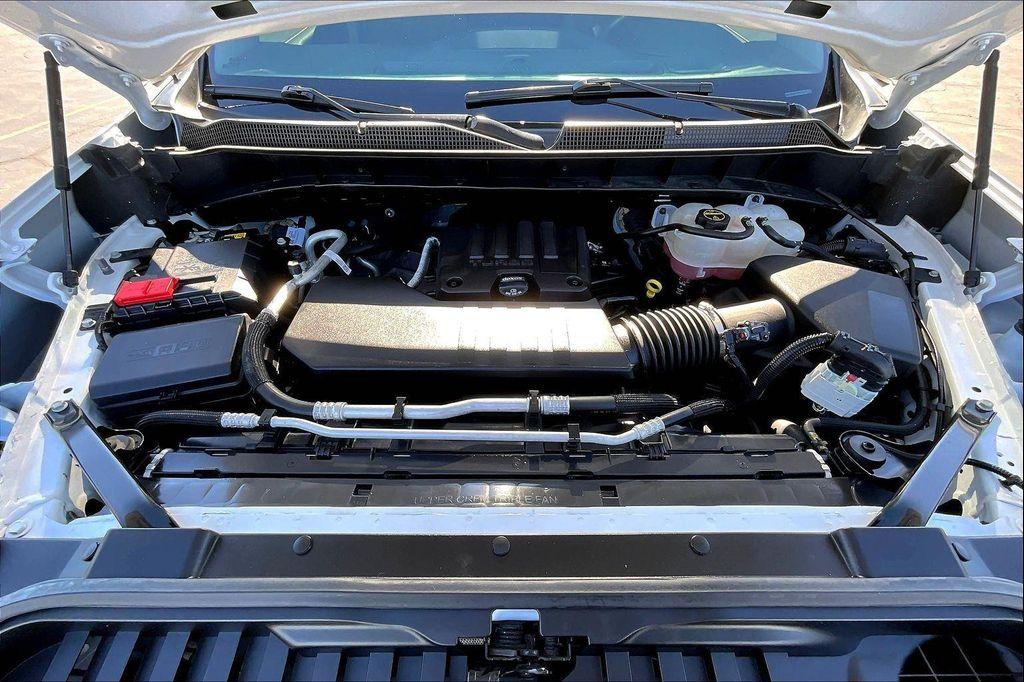 used 2024 Chevrolet Silverado 1500 car, priced at $30,977