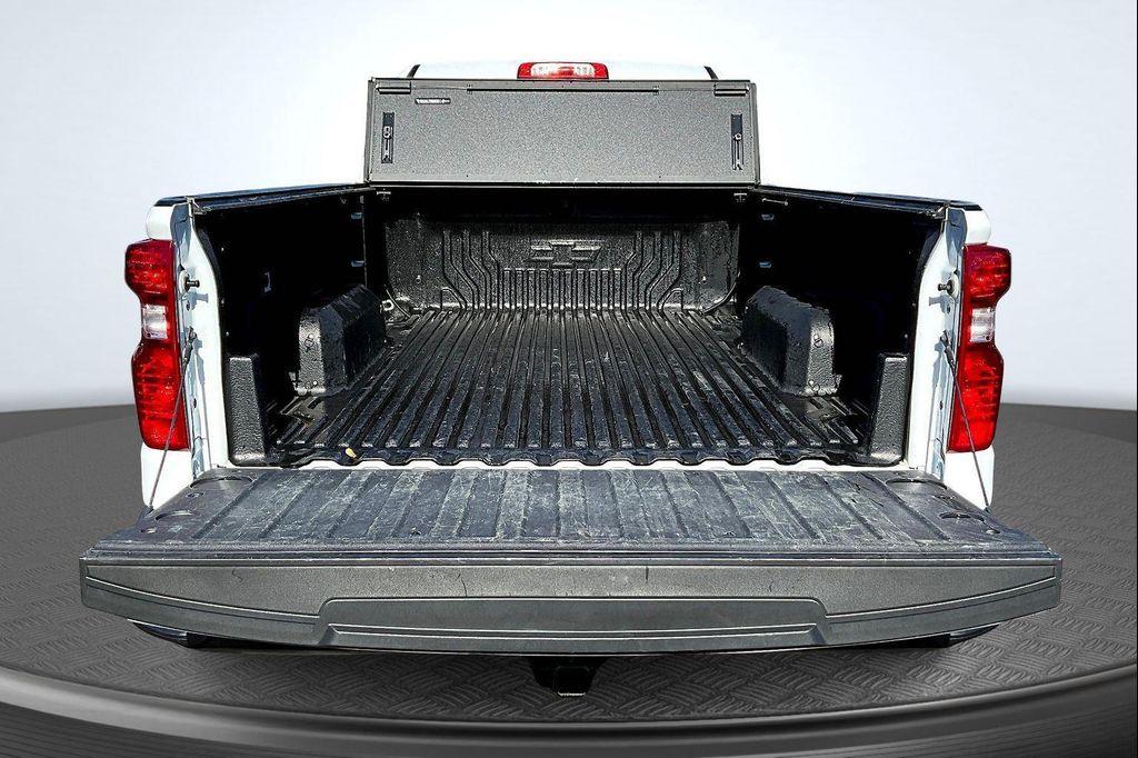 used 2024 Chevrolet Silverado 1500 car, priced at $30,977