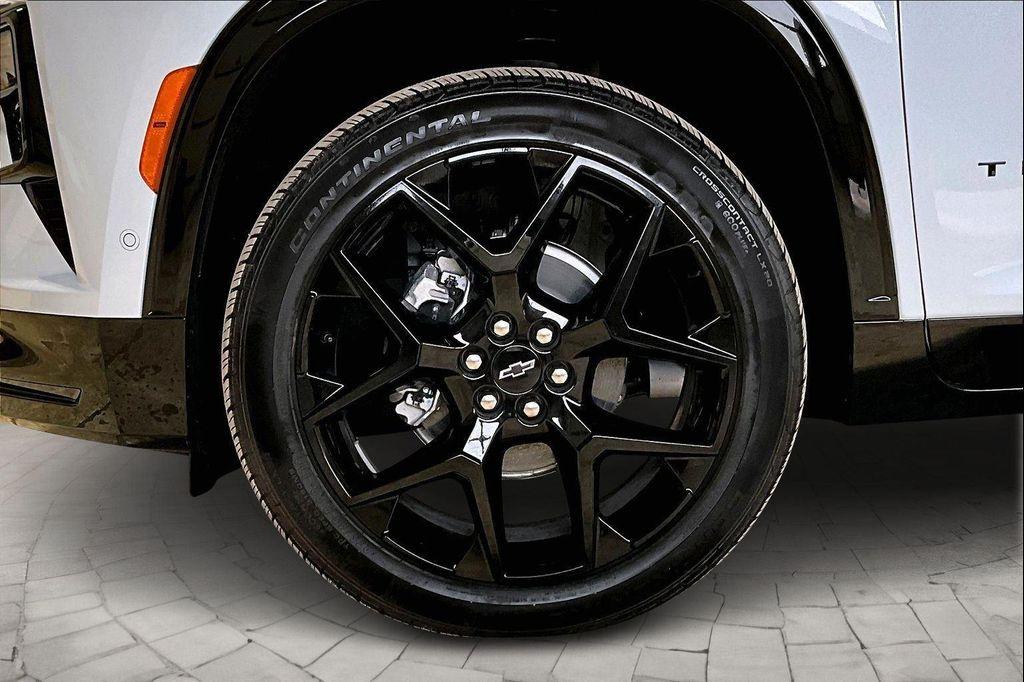 new 2026 Chevrolet Traverse car, priced at $59,081