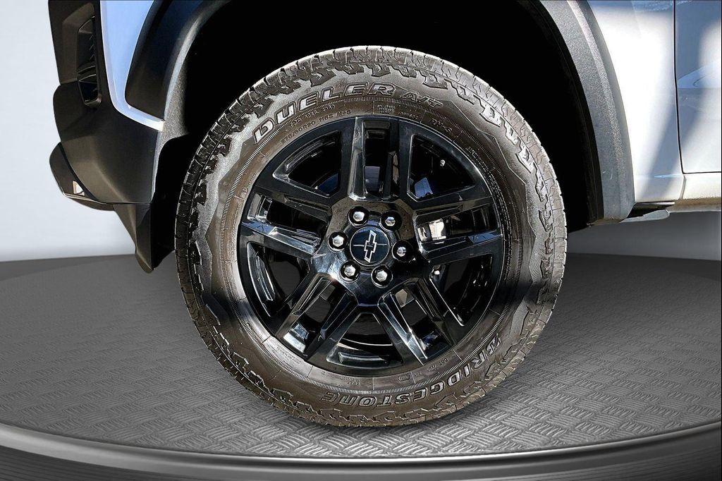 used 2024 Chevrolet Colorado car, priced at $33,777