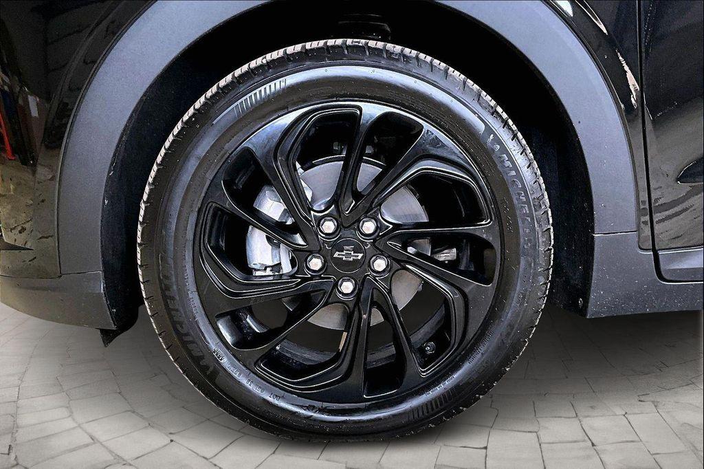 new 2027 Chevrolet Bolt car, priced at $31,785