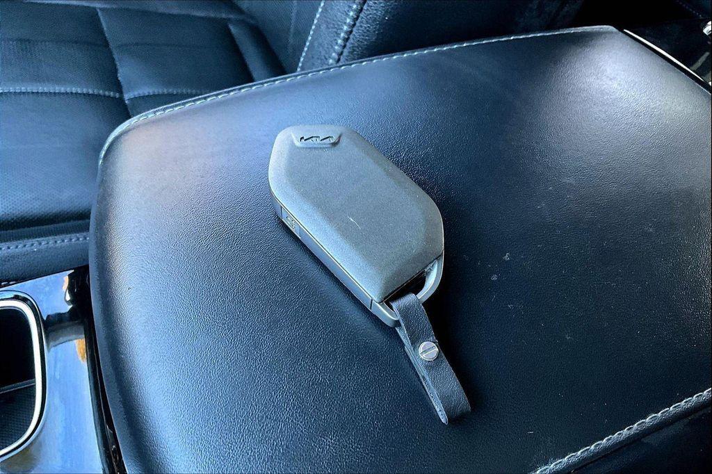 used 2024 Kia Telluride car, priced at $35,375