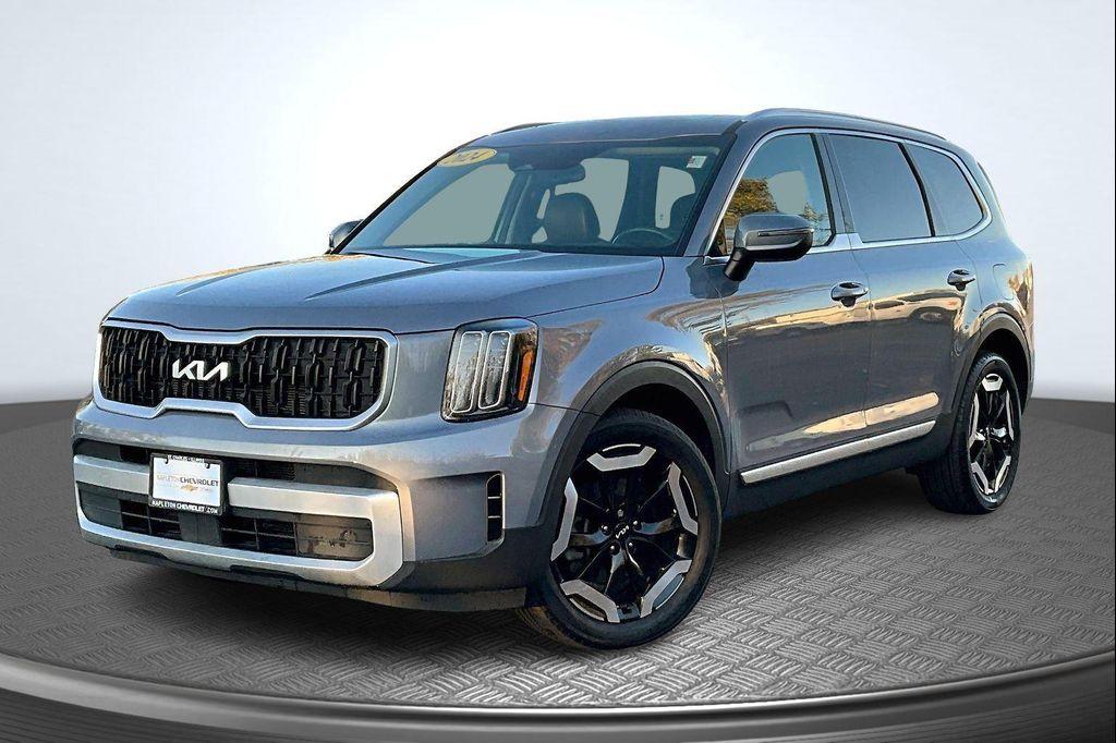 used 2024 Kia Telluride car, priced at $35,375