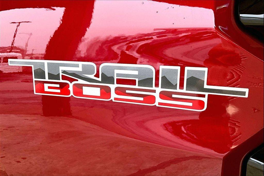 new 2026 Chevrolet Colorado car, priced at $44,250