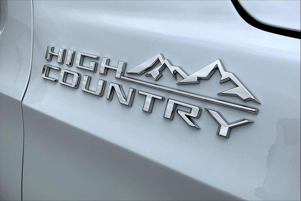 new 2026 Chevrolet Suburban car, priced at $96,535