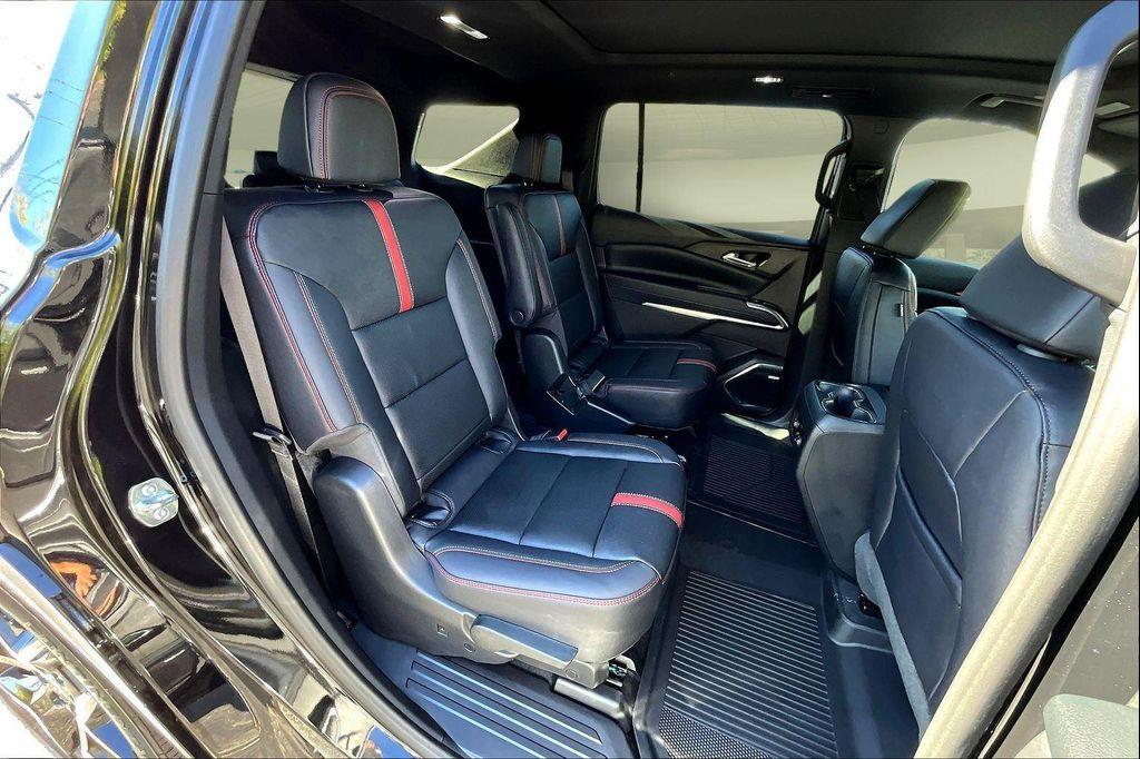 new 2026 Chevrolet Traverse car, priced at $58,254