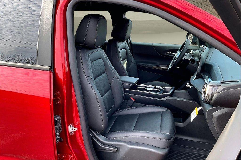 new 2026 Chevrolet Equinox car, priced at $31,387