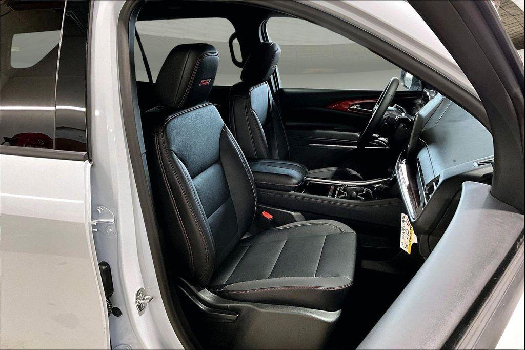 new 2026 Chevrolet Traverse car, priced at $51,069