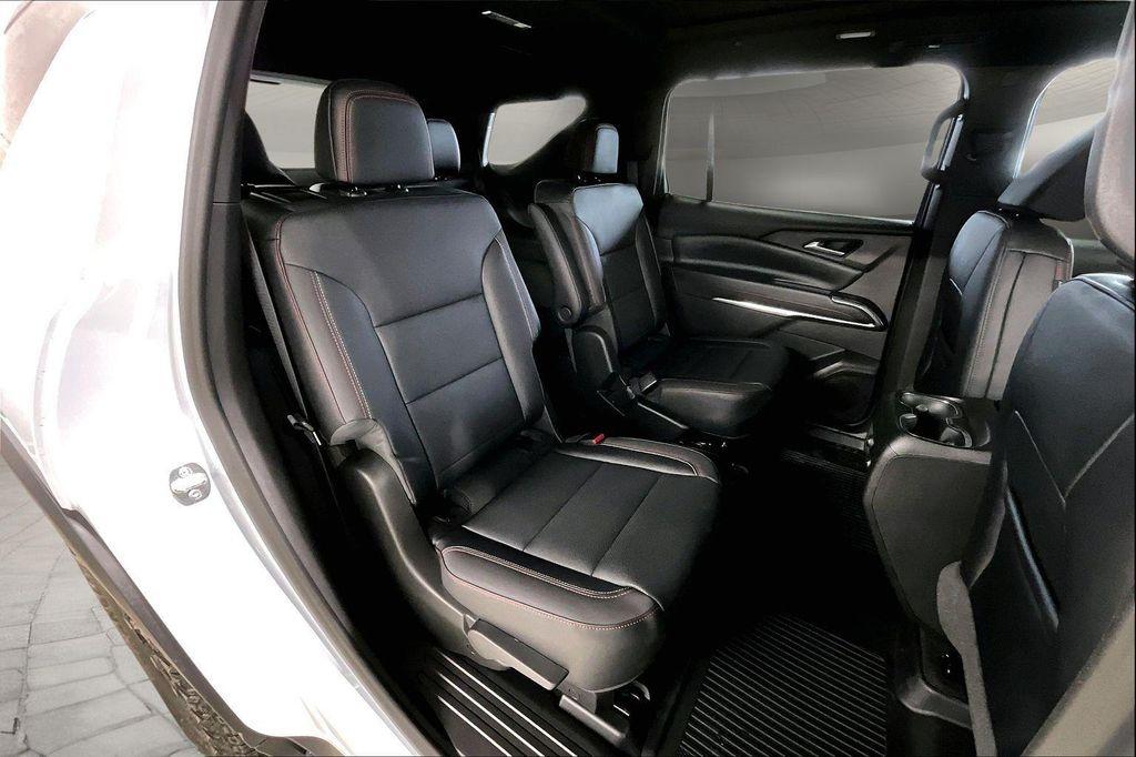 new 2026 Chevrolet Traverse car, priced at $51,069