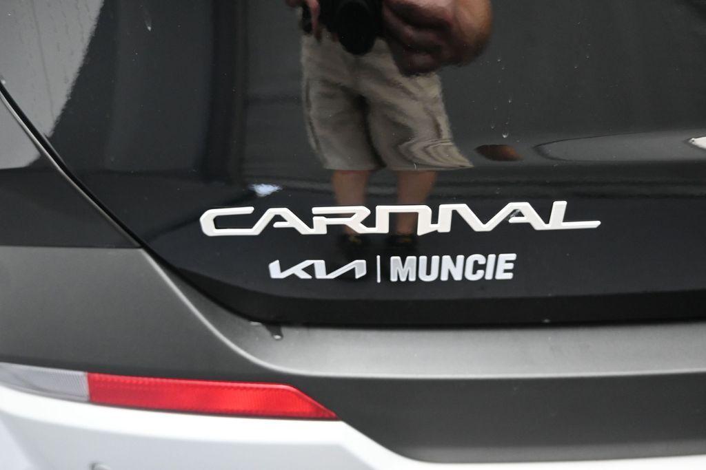new 2026 Kia Carnival car, priced at $41,876
