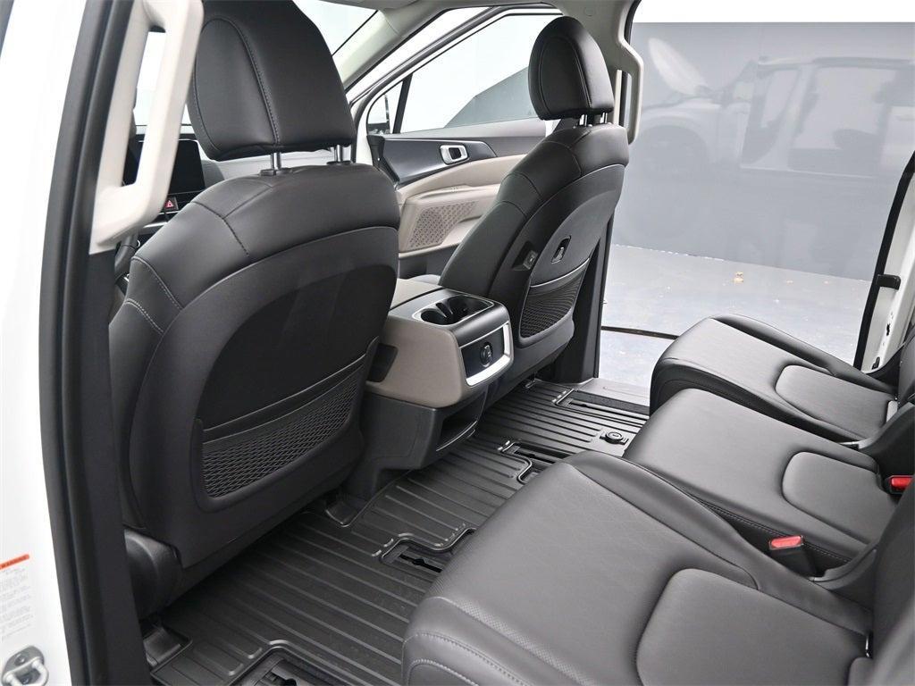 new 2026 Kia Carnival Hybrid car, priced at $41,722