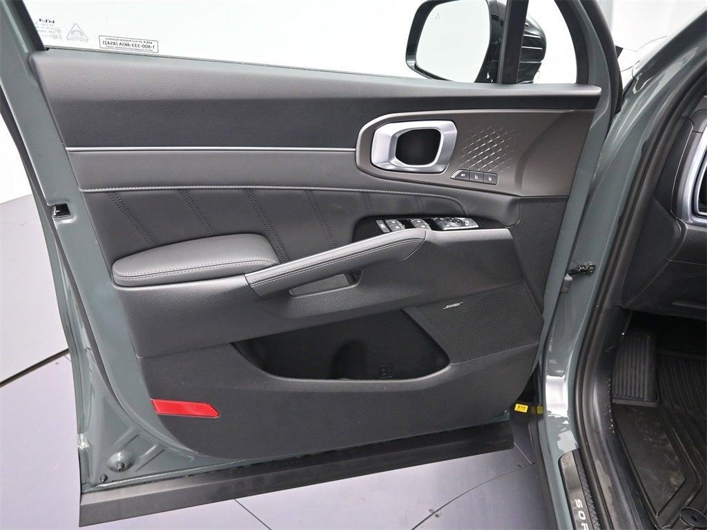 new 2026 Kia Sorento Hybrid car, priced at $45,076