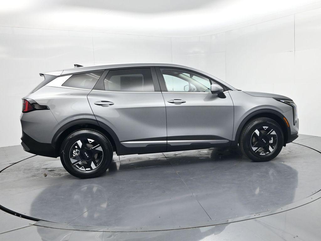 new 2026 Kia Sportage car, priced at $30,552