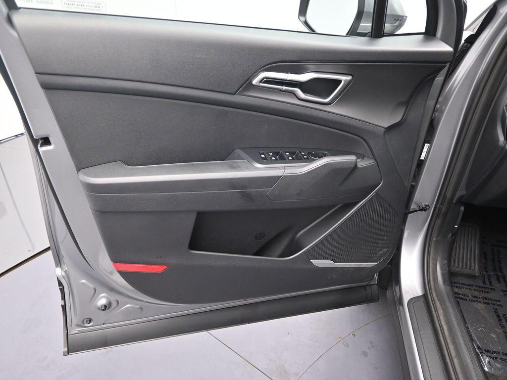 new 2026 Kia Sportage car, priced at $30,552