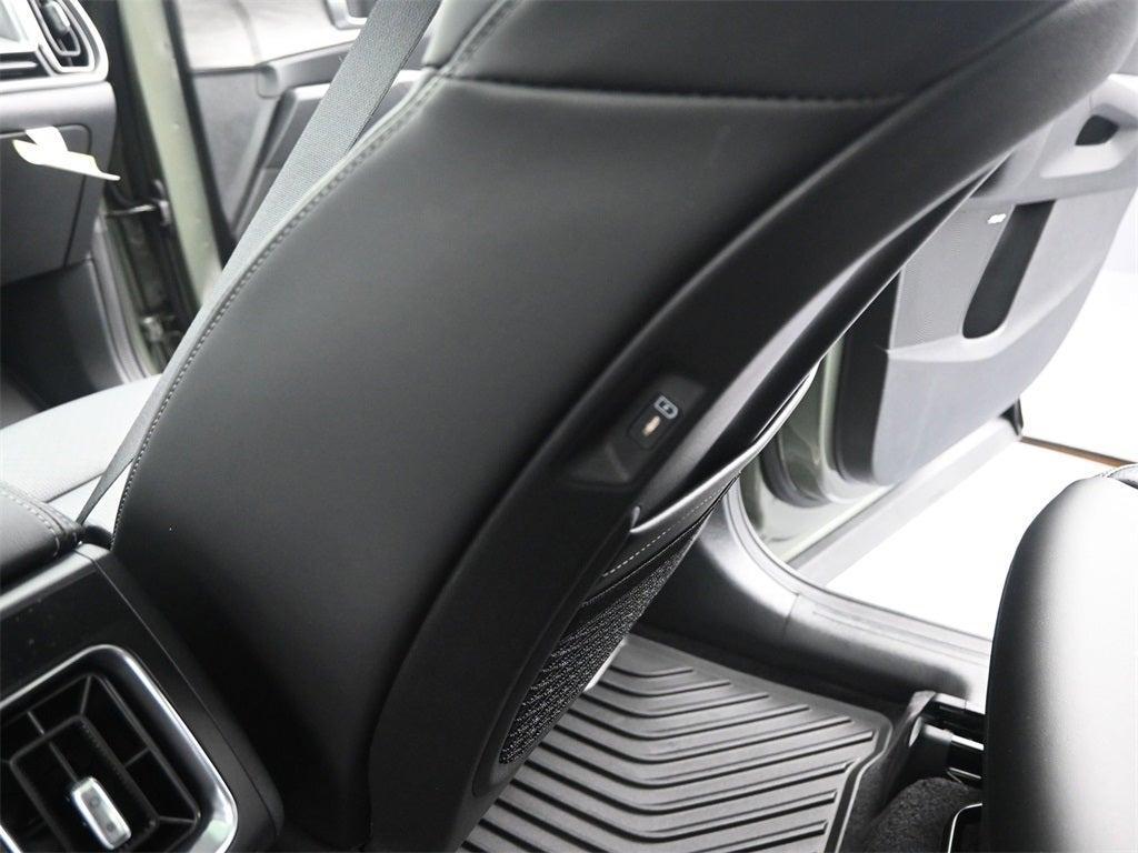 new 2026 Kia Sorento car, priced at $40,792