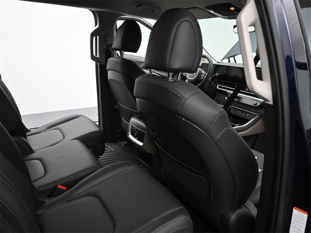 new 2026 Kia Carnival car, priced at $38,913