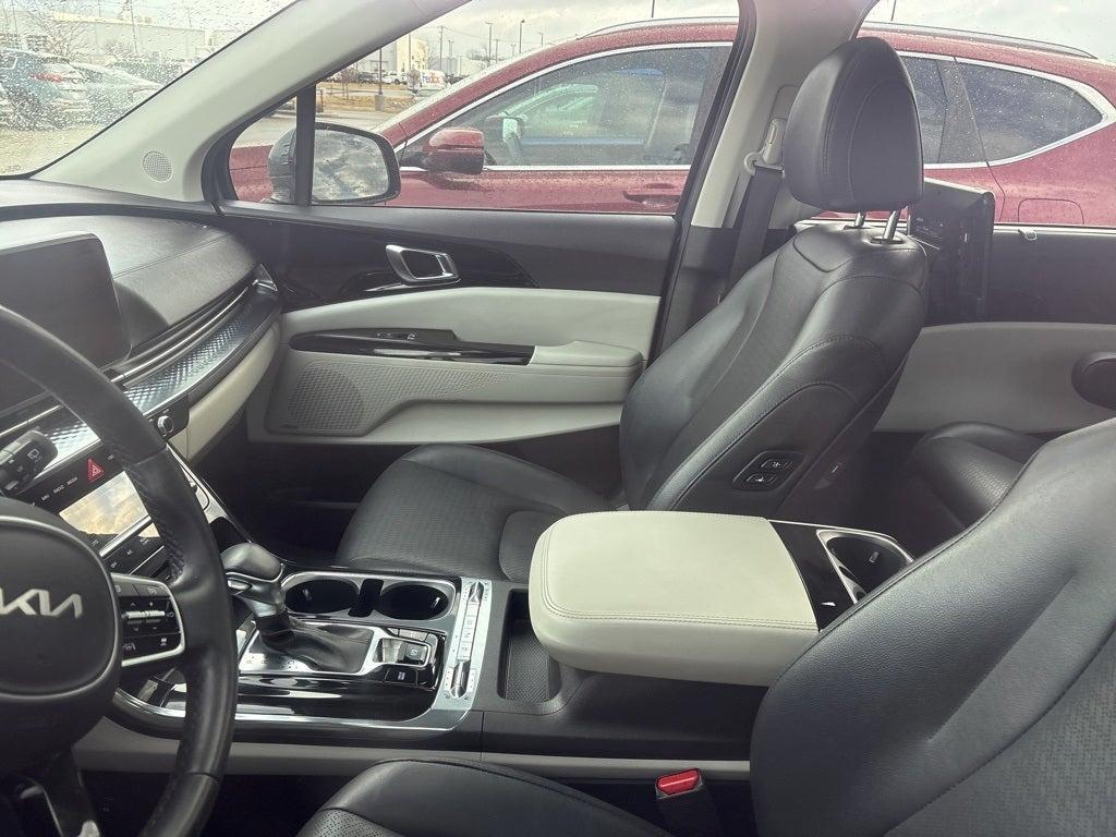 used 2022 Kia Carnival car, priced at $33,636