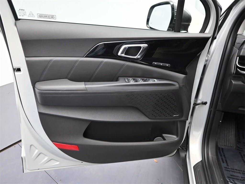 new 2026 Kia Carnival Hybrid car, priced at $54,578