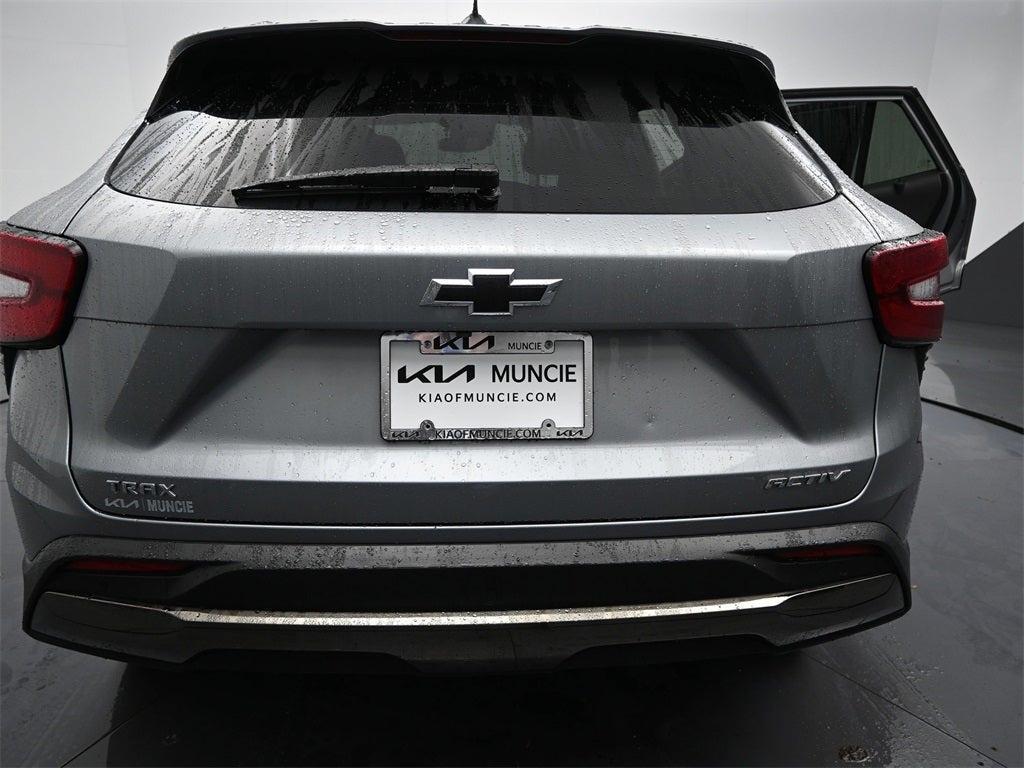 used 2025 Chevrolet Trax car, priced at $23,992