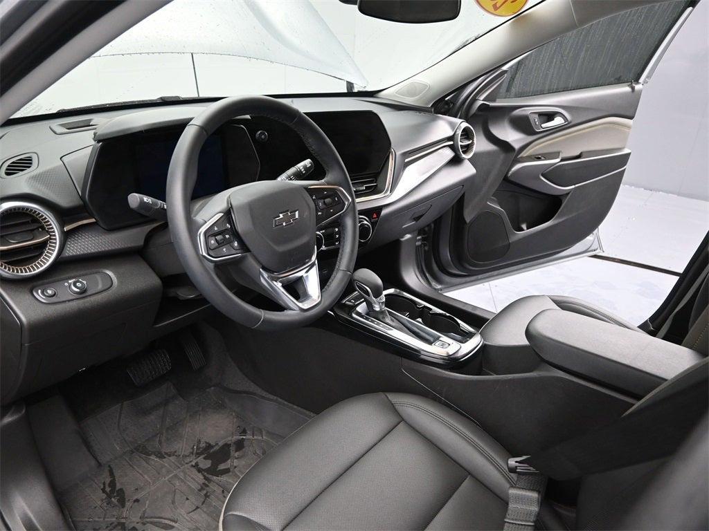 used 2025 Chevrolet Trax car, priced at $23,992