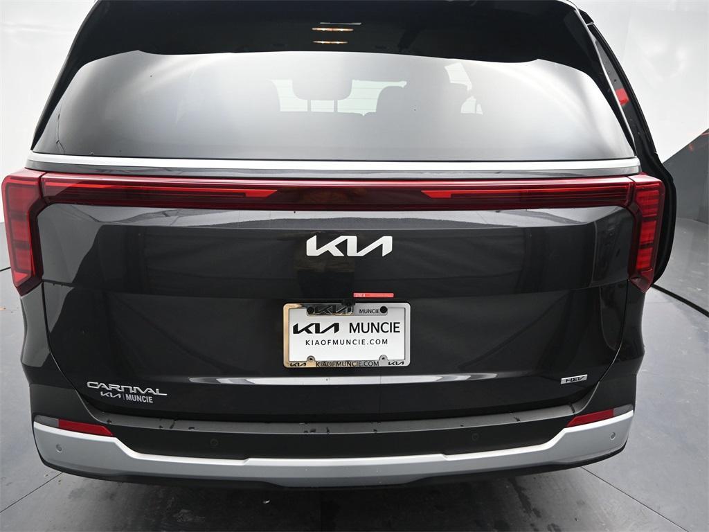 new 2026 Kia Carnival Hybrid car, priced at $41,263