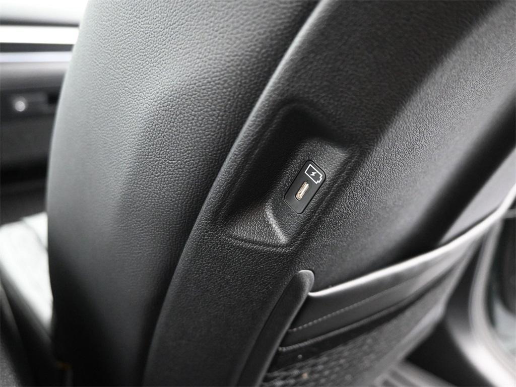 new 2026 Kia Sorento Hybrid car, priced at $44,943