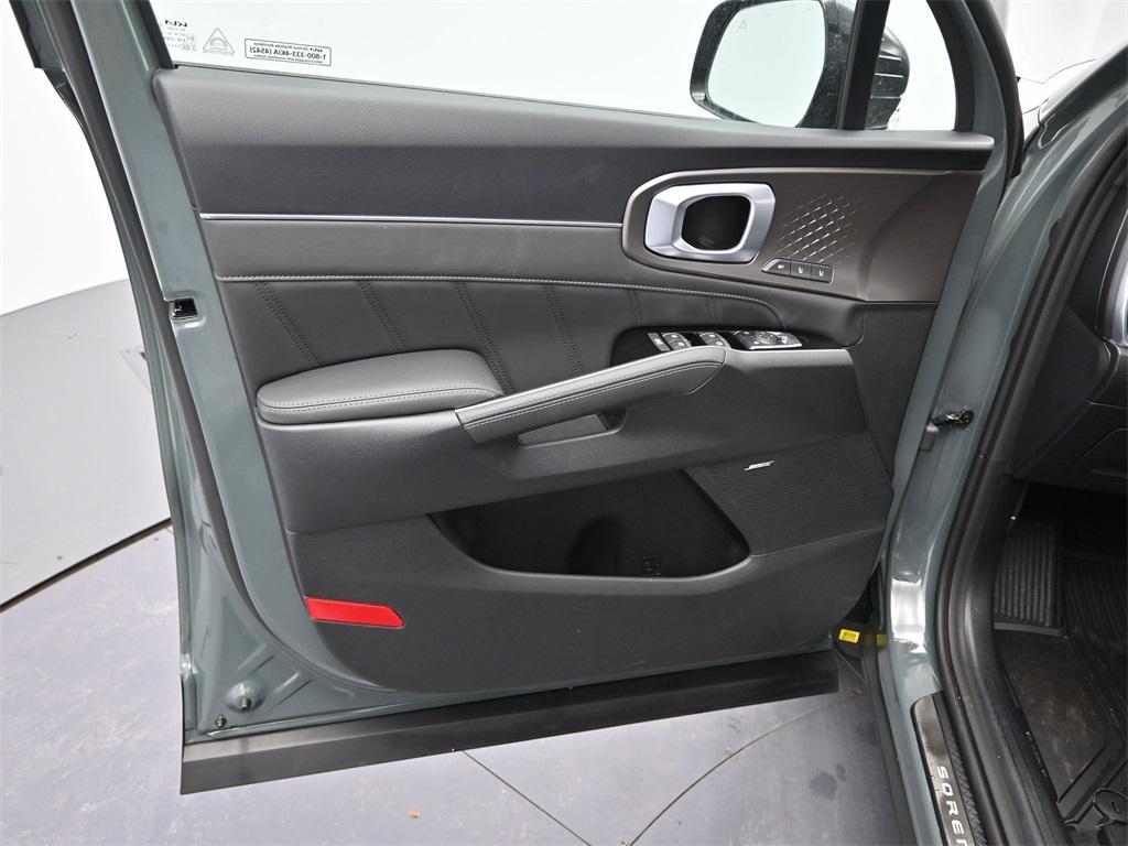 new 2026 Kia Sorento Hybrid car, priced at $44,943