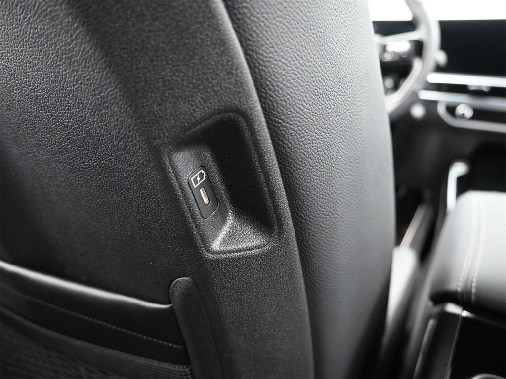 new 2026 Kia Sorento Hybrid car, priced at $44,943