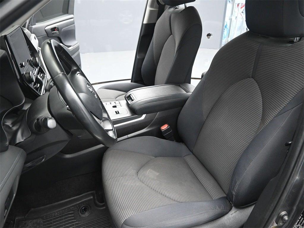 used 2023 Toyota Highlander car, priced at $26,344