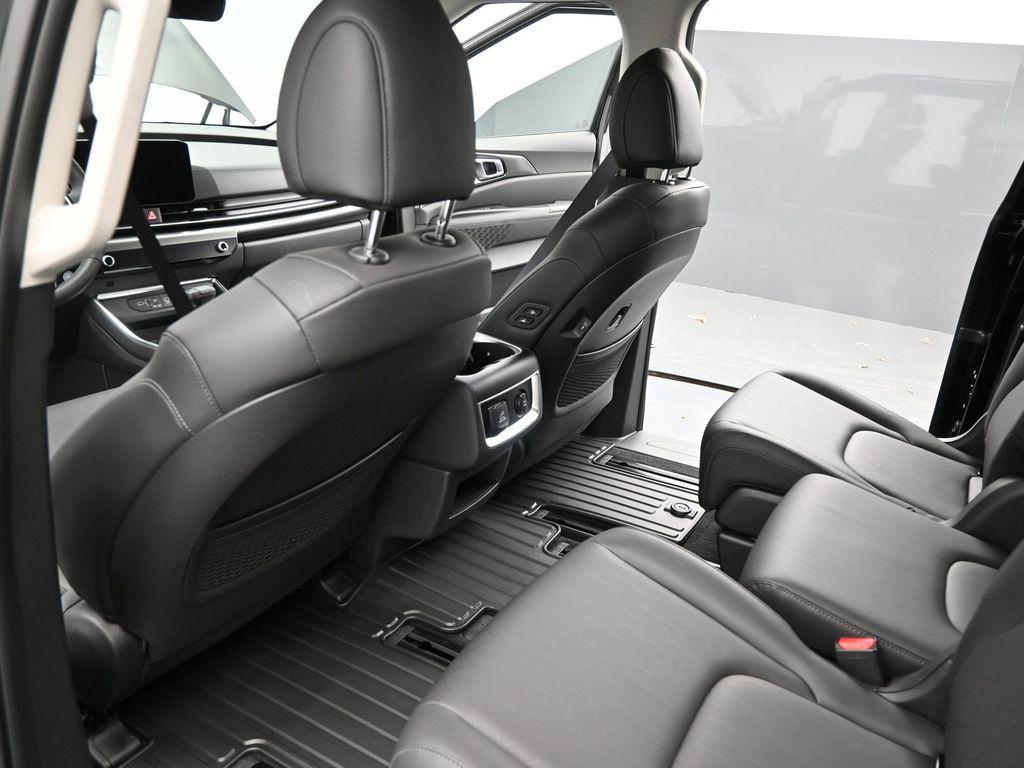 new 2026 Kia Carnival car, priced at $45,232