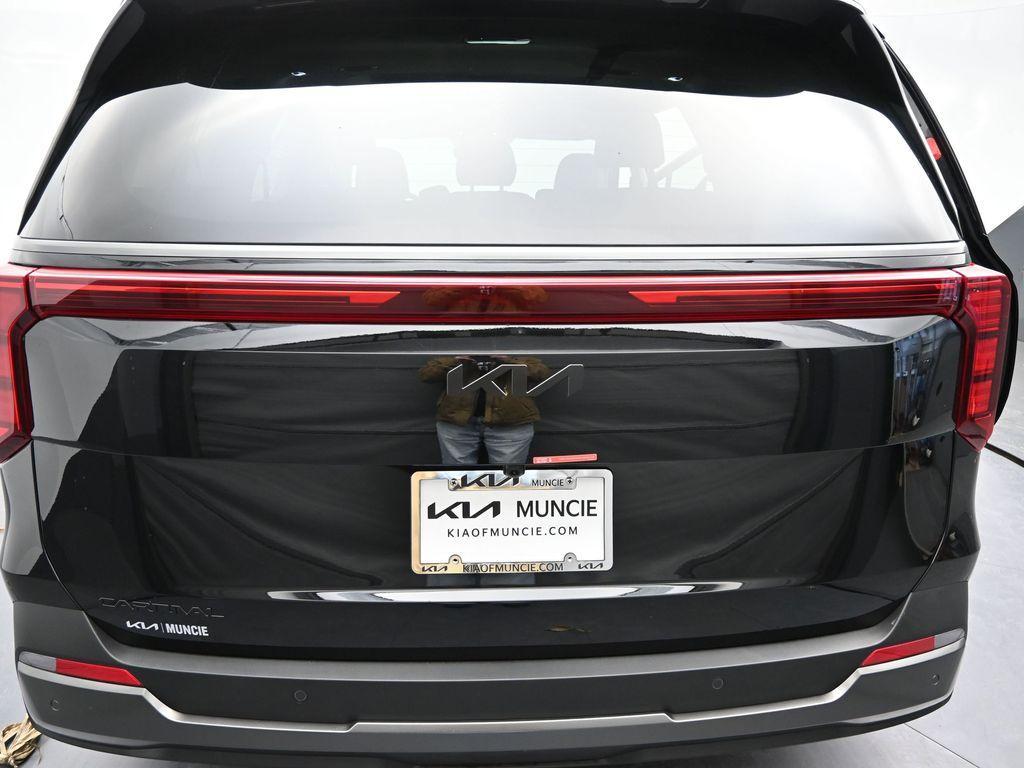 new 2026 Kia Carnival car, priced at $45,232