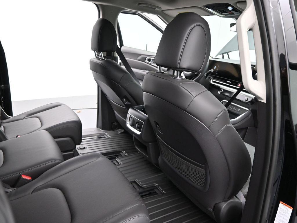 new 2026 Kia Carnival car, priced at $45,232