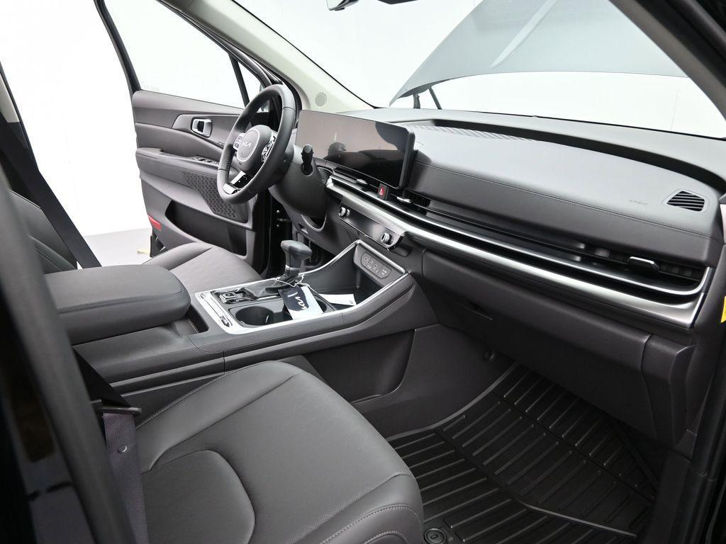 new 2026 Kia Carnival car, priced at $45,232