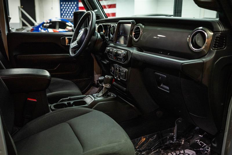 used 2023 Jeep Gladiator car, priced at $25,995