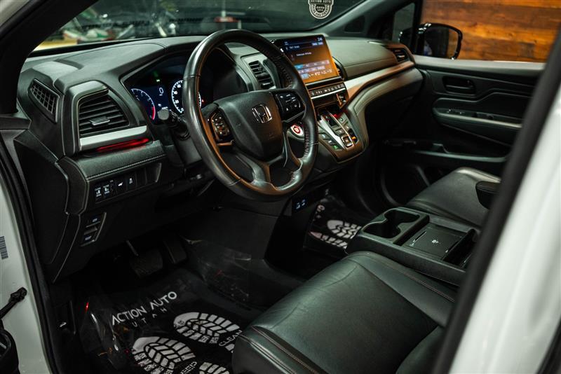 used 2025 Honda Odyssey car, priced at $39,497