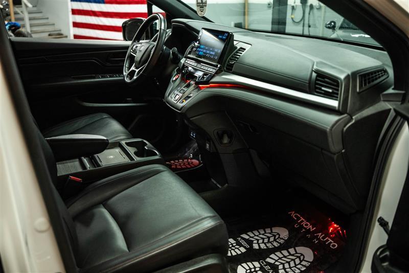 used 2025 Honda Odyssey car, priced at $39,497