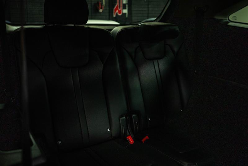 used 2024 Kia Sorento Hybrid car, priced at $30,995