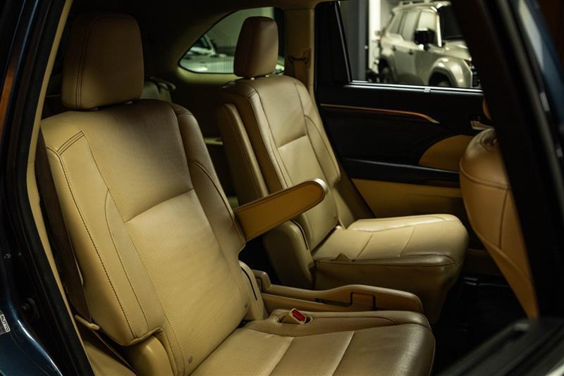 used 2014 Toyota Highlander car, priced at $18,493