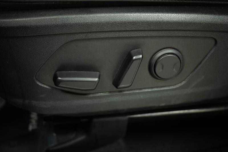 used 2024 Kia Sorento car, priced at $27,595