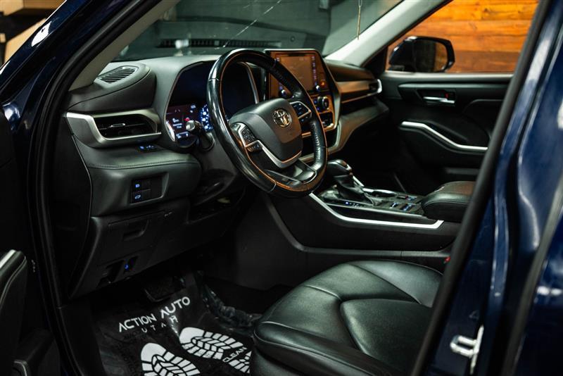 used 2022 Toyota Highlander car, priced at $27,465