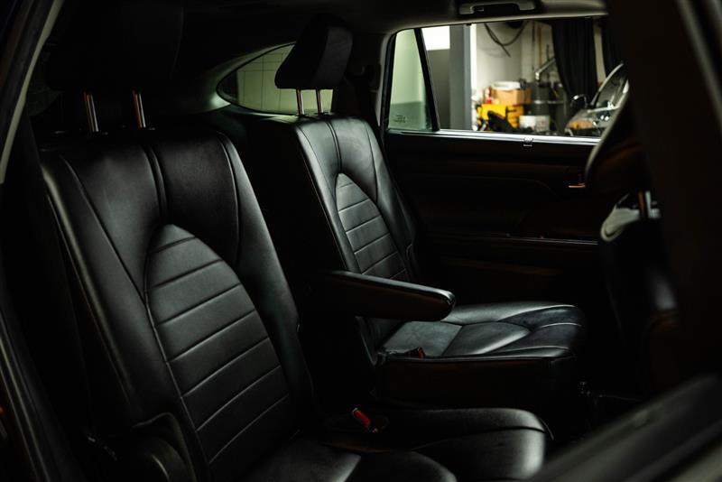 used 2022 Toyota Highlander car, priced at $27,465