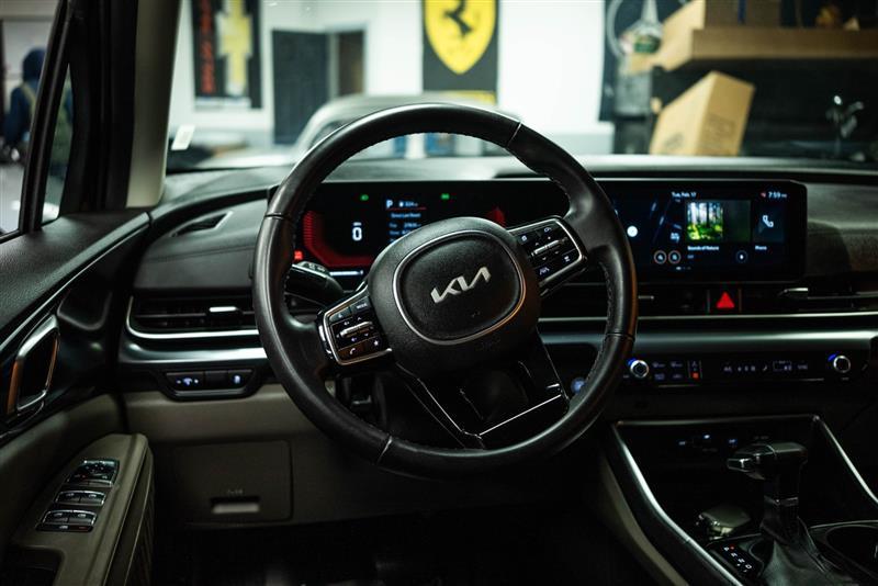 used 2025 Kia Carnival car, priced at $32,995